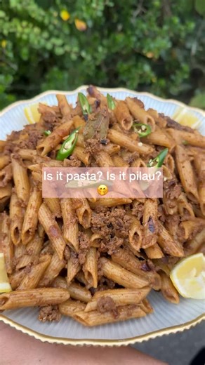 One of mums best East meets West drops. Pasta Pilau with Keema! ❤️🍝 A cheeky mash-up that’s full of flavour, warmth, and proper home-cooked love. Perfect for anyone who loves wholesome cooking with a South Asian twist. Who’s coming over for dinner? 👀 — #Delicious #Pasta #Cooking #Pilau #Rice #SouthAsian #Homemade #HomeCooking #HomeCooked #Food #Recipe #Desi | Sobia’s Spice