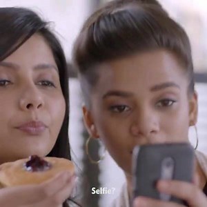 4.3M views · 4.3K reactions | If you know all the best online shopping hacks, #BuzzCreditCard is the card for you! | Axis Bank | Facebook