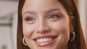 ¿Qué guarda Emilia en su Instagram?