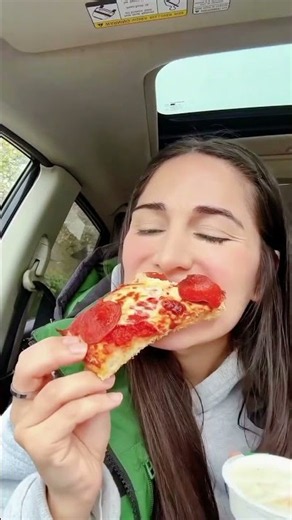 GIANT PIZZA MUKBANG ASMR | EATING ASMR | ASMR FOOD #chipotle #mukbang #foodie