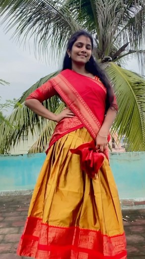 janani 🧚🏻 on Instagram: "🪷Sandayee vanthathila🌝💃 #grateful #love #dance"