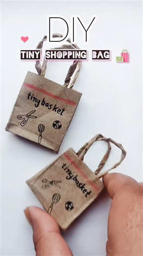 bunch_of_minis on Instagram: "Diy tiny shopping bag 🛍️ 🛍️ Proof that everything is better in miniature 🥹✨ I spent my afternoon making these tiny "shopping bags" for my miniature collection. There’s something so therapeutic about working on such a small scale. Which one is your favorite? 🛍 Step-by-step process of creating handmade miniature kraft paper shopping bags. These tiny accessories are perfect for dollhouse decor, 1:12 scale dioramas or just as cute desk companions. What tiny thing sh