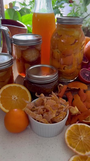 Next up on the preserving citrus list? Oranges! 🍊 Because citrus all preserves REALLY similarly, I wanted to add to the list of ways to use an excess of oranges rather than repeat what you’ve seen with lemons and limes! Mandarins in Syrup: Whole or segmented mandarins are topped with a honey sample syrup (three parts water to one part honey) and stored in the fridge for two weeks or using the waterbath canning method leaving 1/2inch of headspace and process for 15 minutes for up to a year. Spic