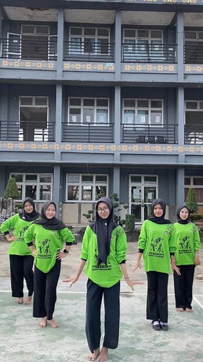 Tari Nusantara: Siksik Batumanikam Performance