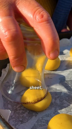 8.3K views · 309 reactions | Golden, flaky shortcrust pastries baked to perfection – a warm homemade treat perfect with aromatic tea #HomemadeBaking #FreshPastries #TeaTime #Cooking | FV Stories | Facebook