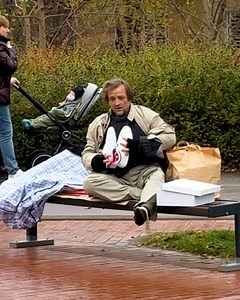 921K views · 4.5K reactions | Homeless Man Wakes Up to New Shoes and Groceries – A Couple’s Silent Act of Kindness! | Street Belle Fashion | Facebook