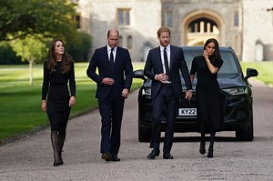 William, Harry, Kate and Meghan greet crowds at Windsor Castle