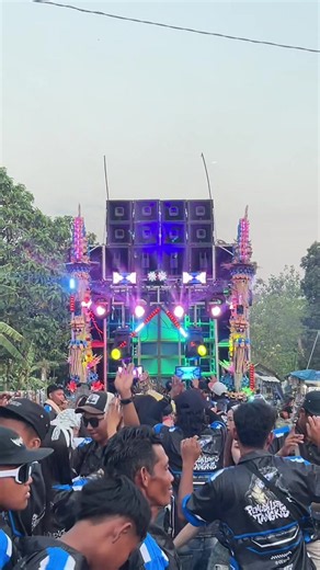 Sound kisah e arek-arek✅ Matursuwun @PEMUDA LERENG TANGKIS luar biasa kompaknya💥 #gunturbuana #sound #soundsystem #fyp #capcut