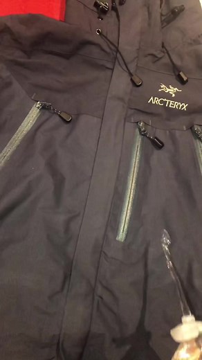 Idiots guide to applying DWR #goretex #waterproof #arcteryx #dwr #nikwax
