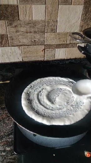 trending mein aa rahe hai hum bhi #comedy #funny #food #youtubeshorts #comedymoments #funnycomment