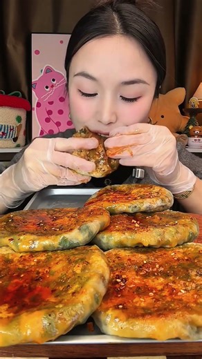 This Crispy Pancake is SO JUICY 😳🔥 #mukbang #streetfood #pancake #asmr #food