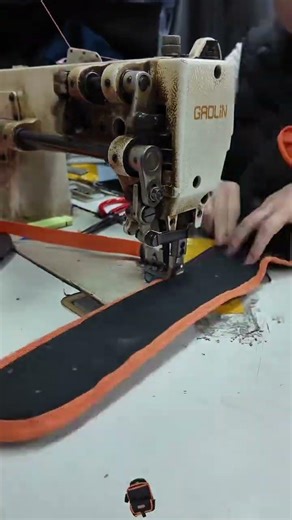 How we make custom bags in the factory! ✂️ From design to finish #sewing #factoryproducts #machine
