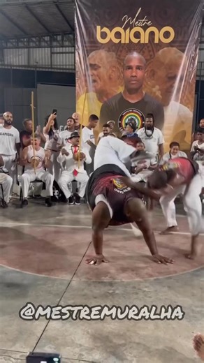 Mestre Muralha Desistir Jamais✊🏾 on Instagram: "Formatura do meu irmão que a capoeira me presenteou Mestre Baiano em Espírito Santo ES #resistencia #luta #ubuntu #superação #capoeira #esporte #cultura #gordofobianãoépiada #educação"
