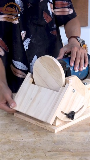 9.4K views · 102 reactions | Turn Old Motor Into DIY Disc Sander Machine (Part2) #handmade #homeuse #woodworkingtips #DIY #wooden #woodcraft #wooddesign #woodwork #woodworking #Tips #Tools #tricks #carpentry #woodart #carpenter #woodworker #creative #Hacks #technique | Woodworking TV | Facebook