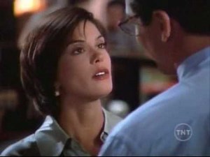 L&C - 3x08 Kiss in the newsroom