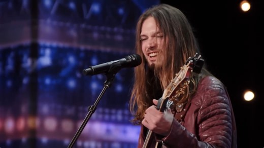 Rocker Jesse Kramer Inject Grungy Soul Into Lady Gaga’s ‘Bad Romance’ on America's Got Talent | World Best Talent