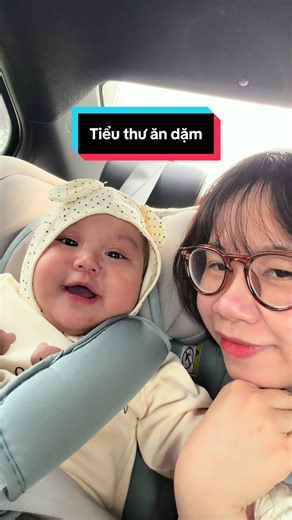 Tiểu thư ăn dặm: Công thức nấu ăn cho bé 6 tháng