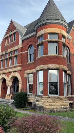 🌟 Exciting News for the 2025 Harriman Christmas Home Tour! 🌟 The historic Temperance Building at 330 N. Roane Street will be open during this year’s Christmas Home Tour! 📅 When: December 13th & 14th 🕒 Times: Saturday Noon-6 Sunday 1-6 📍 Where: 601 Walden Ave. Harriman, TN 37748 Step back in time and see the stunning interior of one of Harriman’s most iconic landmarks! Temperance Hall, located on the public square, was the most imposing, and most important, building in town. When it was comp