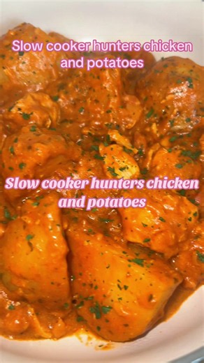 Slow cooker hunters chicken and potatoes x Chicken Potatoes Half a tub of cream cheese Cooked bacon lardons Grated mozzarella Tub of bbq sauce 2 tbs paprika 2 tbs parsley 1 tbs chicken seasoning Salt and pepper Add all ingredients into your slow cooker and leave on high for 4 hours then done 🥰 #chicken #potatoes #slowcooker #foodlover #foryouu