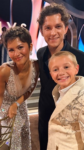 Zendaya & Tom Holland’s Candid Emmys Moment 👀❤️
