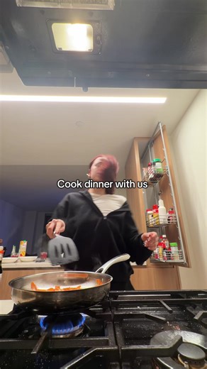 Cook Dinner Together: A Fun Dinner Experience
