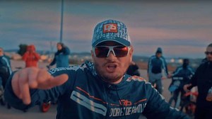 Jul dévoile ses trois featurings de rêve et c’est très surprenant !