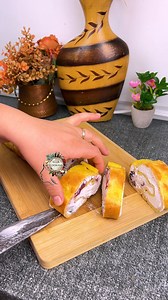 79K views · 646 reactions | Rulada ecler cu multa frisca si cirese. Reteta ecler 250 ml lapte 2 linguri zahar putina sare 125 gr unt 140 gr faina 4 oua Crema 400 gr frisca zahar dupa gust 4-5 linguri gem de cirese 2-3 linguri de mascarpone | Ella Cooking | Facebook