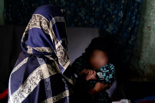 Starving Afghan mum forced to sell baby twin for $100 to save the other