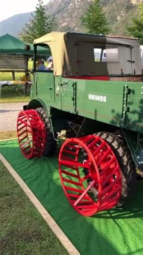 364K views · 2.5K reactions | The craziest #Unimog restoration project ever – seen at the annual meeting of the Unimog Club Gaggenau #mercedes #mercedesbenz #green #italy #cars #4x4 #truck #car #unimog #ucg #unimogclubgaggenau | Unimog Community - Alles rund um den Unimog & MB-trac | Facebook