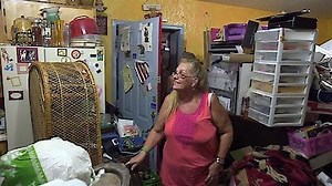 Watch Hoarders Season 9 Episode 3 - Leza & Linda