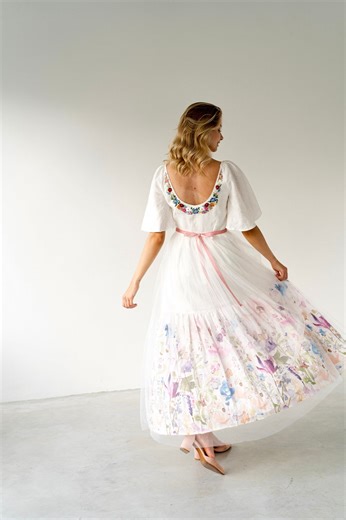 Floral Linen Wedding Dress, Colorful Wildflower Embroidered Wedding Dress, Rustic Garden Wedding Dress - Etsy