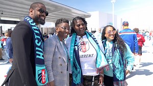 As a single mother, Tammy Buckner pursued a career in technology to lift her young family up. But she noticed there weren't many people who looked like her in the field. Enter: WeCode KC - Tammy's solution to that problem. Tammy is our inaugural Blue KC Gamechanger – a new program in partnership with the KC Current to recognize people who enrich the Kansas City community and facilitate positive change. Read more about Tammy’s journey and decision to found the nonprofit: https://www.bluekc.com/bl