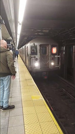 SEMI RARE: NYC Subway R142 5 Train Meets R62A 1 Train at Penn Station 34th St