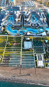 Liberty Fabay 5***** 🩵🩵 TURCJA 🌸🌸 znakomity hotel w rejonie Fethiye 🌿🌿 wysoka jakość usług i błękit Morza Egejskiego to coś co zapadnie na długo w Twojej pamięci 🌟🌟 CENY JUŻ OD 5674 zł za osobę 🩵🩵 zapytaj o więcej informacji na PRIV lub 📩 doradca@holidaycafe.pl | Luksusowe Wakacje Dla Wymagających