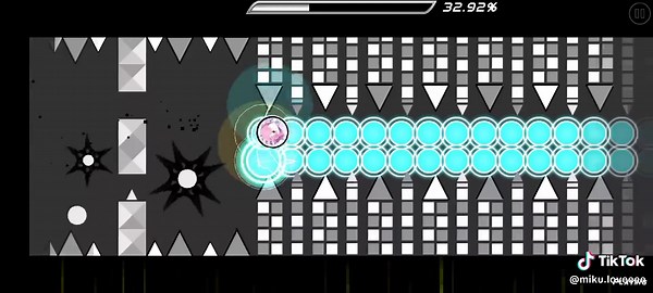 Exploring the Death Corridor in Geometry Dash