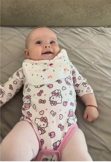 Moja mala Nina 🤍🕊️ 25.06.-25.12. 🪽 Sest meseci bez mog andjela! Prolaze dani, meseci, ali bol i tuga nikada nece proci! Ostale su nam samo uspomene koje vreme nikada ne moze izbrisati! Bila si posebna devojcica, plavih okica i plave kosice. Nikada te niko nece zaboraviti! Kao ni to sta ti se dogodilo! Obecala sam ti da cu se boriti! #pravdazaninu #malanina #bebanina