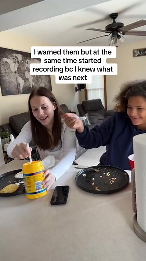 They watched “Strange Addictions” and said sownone was addicted to eating cornstarch. They wondered what it tastes like. Well I happened to have some 🤣🤣 #cornstarch #strangeaddictions