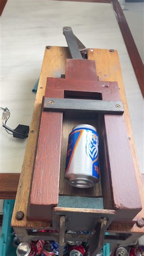 Insanely Satisfying Can Smash! satisfying# crushing# short# DIY# can