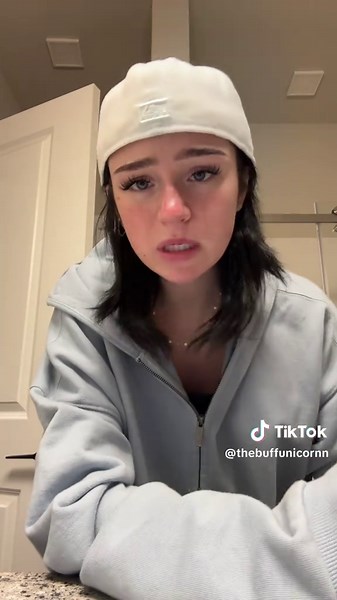 yes, i gaslight myself to rewrite my neural pathways 🧚🏻‍♂️🤟🏻 #bodyimage