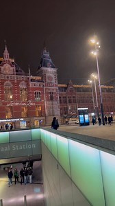 Happy People , Happy Amsterdam ❌❌❌ 📍Amsterdam Centraal #happy #people #station | Amsterdam Love