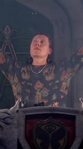 116K views · 8.3K reactions | Did you know, that the term "adagio" is a musical term that indicates a slow and soft tempo?珞 The original "Adagio for Strings" was written by Samuel Barber. And 68 years later… Tiësto made his own version in 2004 and shared it with the world!   #classic #adagioforstrings #tiesto #tomorrowland #festival #sj #electronicmusic #dancemusic | Armada Music | Facebook