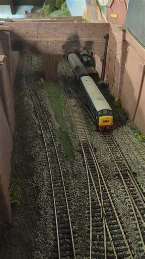 Late running 18:00 up express.