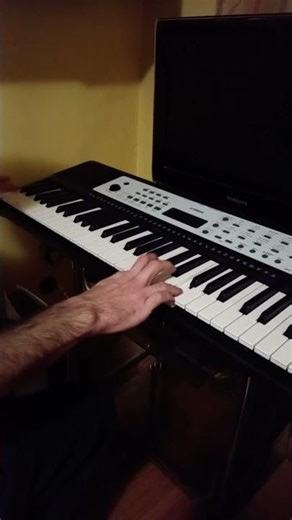 Metallica - The Four Horsemen ( Keyboard Cover)