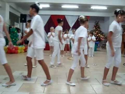 Apresentação Natalina EBM "Dr. Hercílio Malinowsky"- Coreografia "A PAZ"