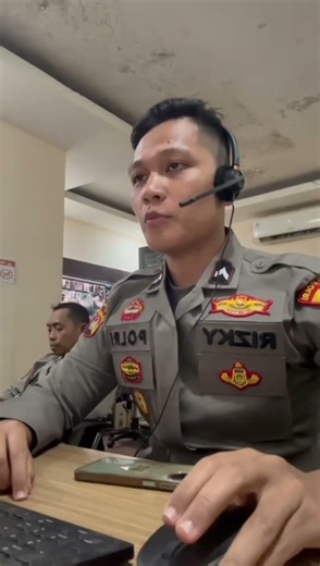 Layanan Call Center 110 Untuk Urgent ya Kaka, bukan Utk Prank Atau minta THR😭😅