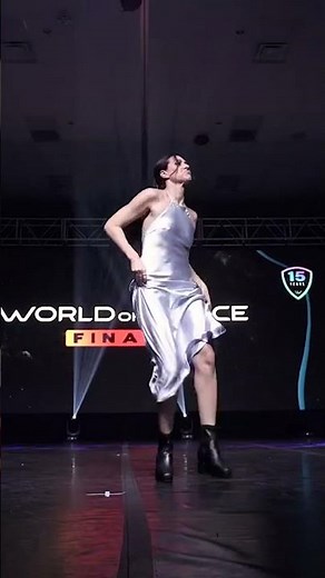Mary Poppins floats gracefully and brings magical stage charm ☂️✨ #dance #ytshorts #worldofdance