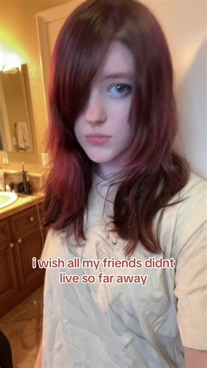 online friends pls come save me #fyp #trend #relatable #onlinefriends #viral old video