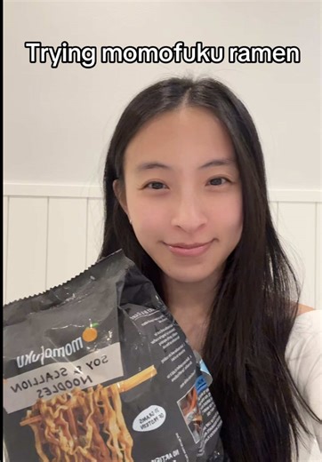 I definitely should have showered right when I got home because I feel a pimple coming in now😭 This video didn’t turn out as I planned because I was so cringed out watching myself eat. But the ramen is delicious! 10/10! @Momofuku #ramen #momofuku #mukbang #cooking #gym