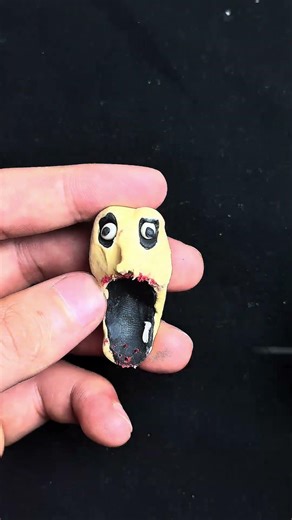 Clay Monster Attacks… 😱 #clayfigures #art #diy #clay