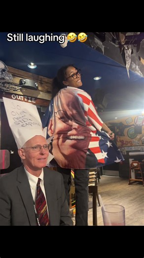 One of the funniest moment ms of today! @Dick’s Last Resort #funny #indy #comedy #dickslastchance